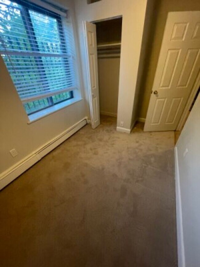 Foto del edificio - BU Med / BMC Area!!!  Updated Boston/Roxbury 1 bed on Pompeii St.  Parking Included.  NO FEE