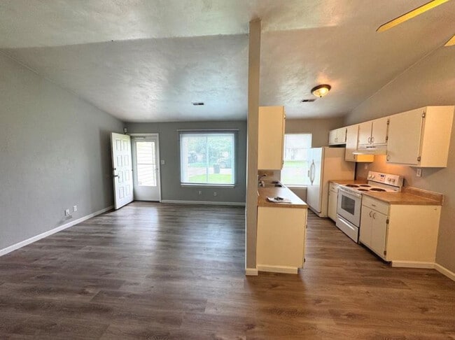 Foto del edificio - 3836 Clearwood Ct