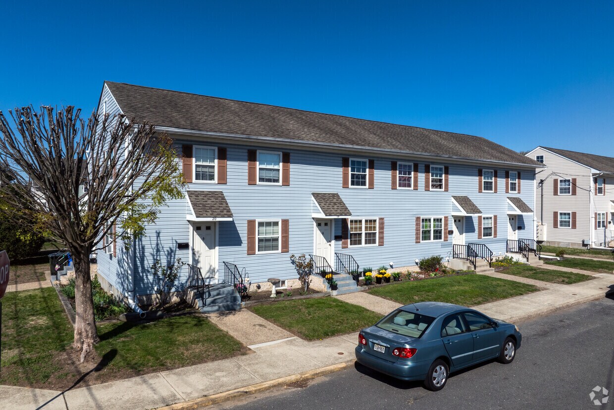 Primary Photo - Burlington Housing Authority Apartments