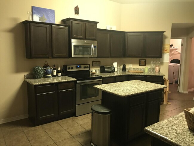 Foto del edificio - 8173 Verdura St