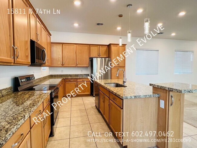 Foto del edificio - Amenities Galore!!