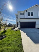 Building Photo - 7201 Grenadine Bloom Bnd