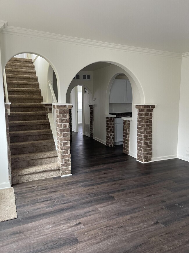 Foto del edificio - 1430 N Poplar Ave