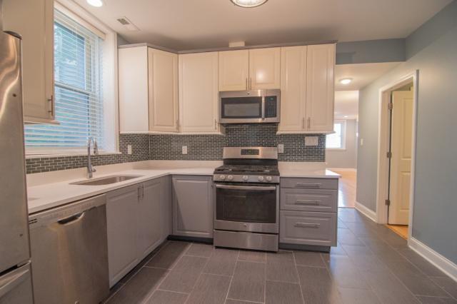 Building Photo - 2 bedroom in CHICAGO IL 60618