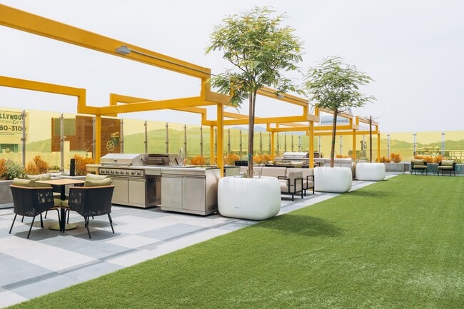 Building Photo - TENTEN Campus Glendale