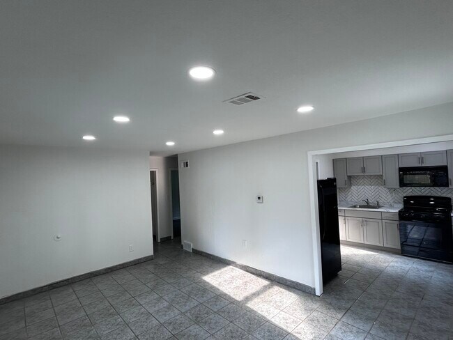 Foto del edificio - 5213 Locust Ave