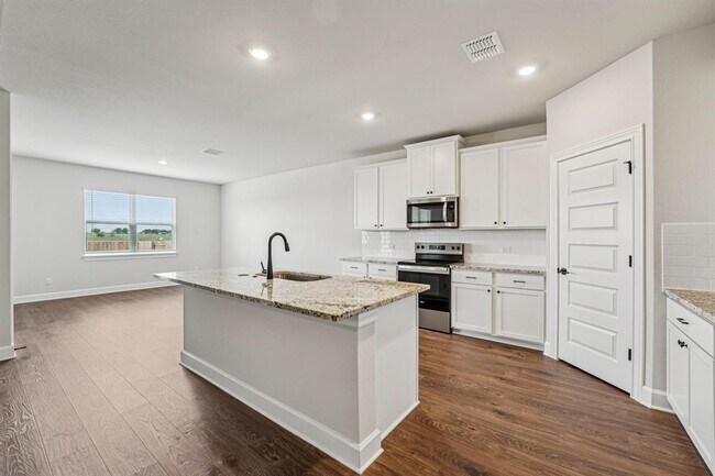 Building Photo - 501 W Luna Blue Ln