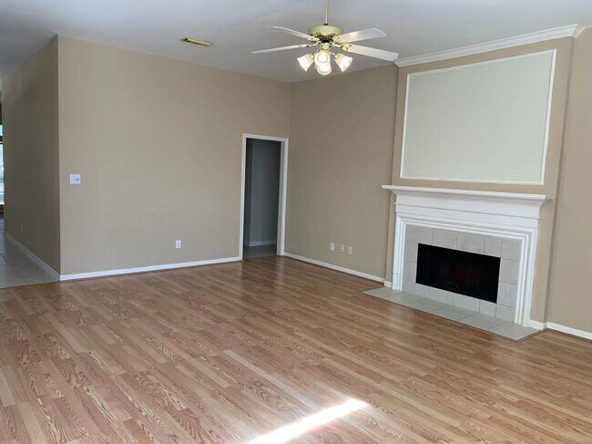 Foto del edificio - 22735 April Springs Ln