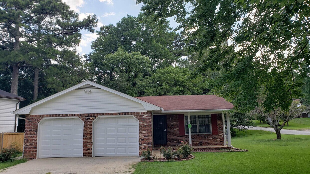 Primary Photo - 6475 Cameron Rd