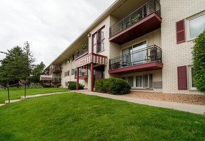 Westwood Gardens Apartments - Saint Louis Park, MN | Apartments.com