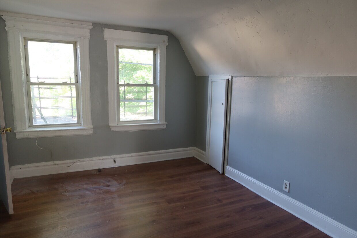 Living Room - 49 Hazelwood Ave