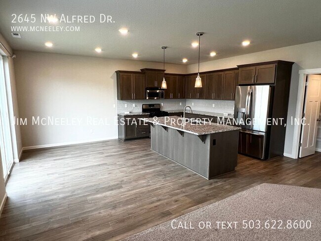 Building Photo - 2645 Alfred Dr