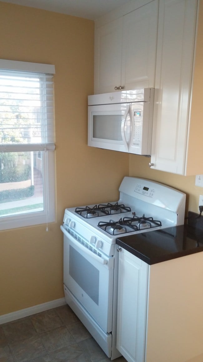 Building Photo - 1744 Sunset Cliffs Blvd