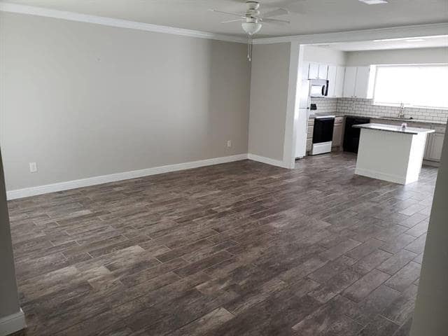 Building Photo - 1001 Roky Ct