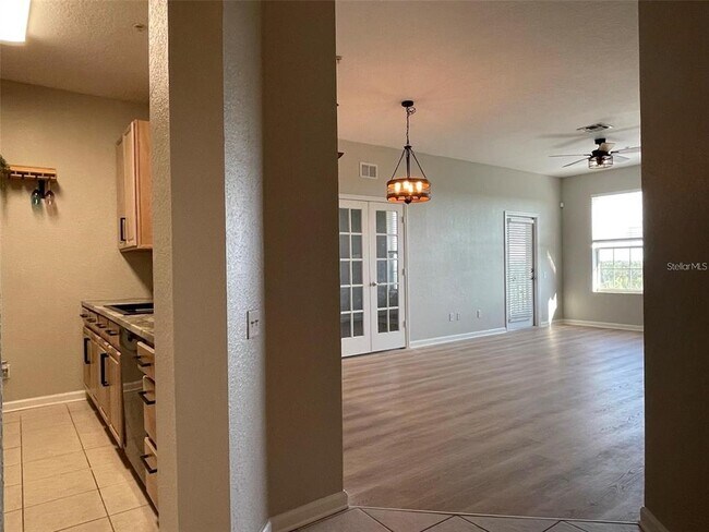 Foto del edificio - 6451 Old Park Ln