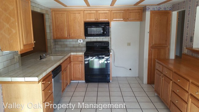 Building Photo - 3 br, 2 bath House - 1608 Falmouth Way