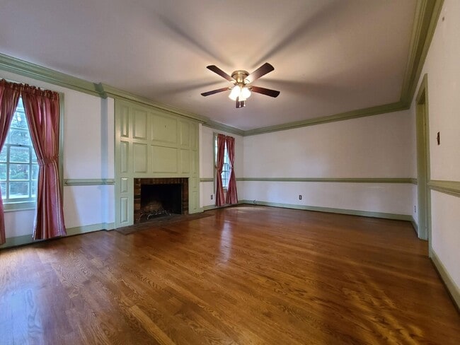 Building Photo - 3 BR, 2.5 BA in Crown Grant