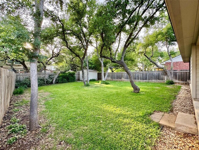 Building Photo - 1313 Horseshoe Ranch Dr