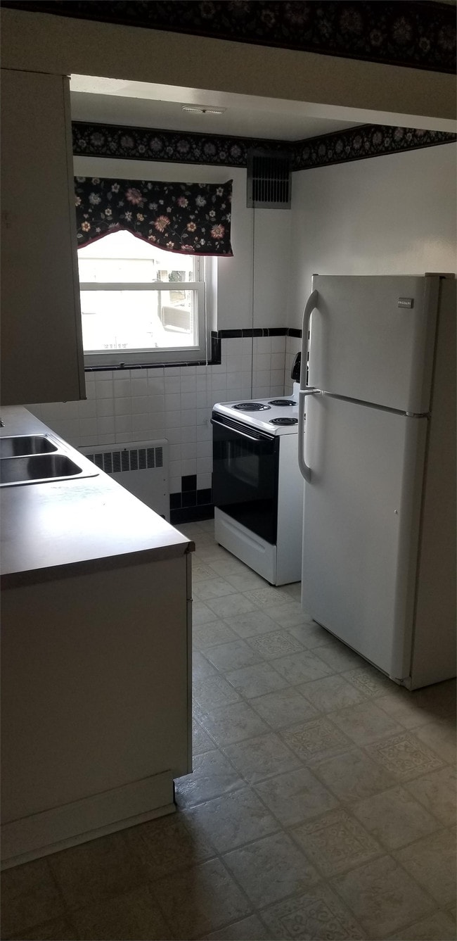 Building Photo - 3619 Robb Ave