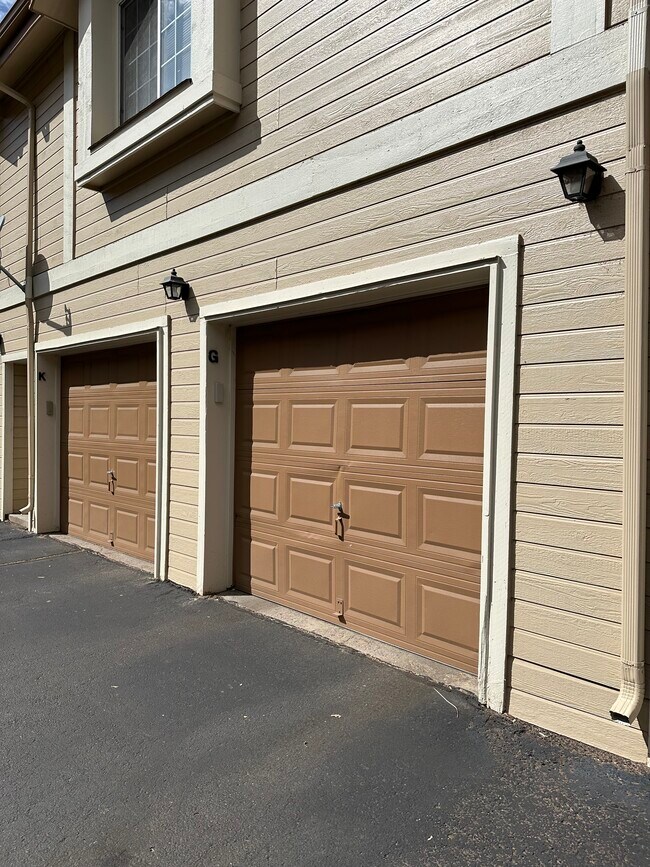 Building Photo - 3080 W Prentice Ave