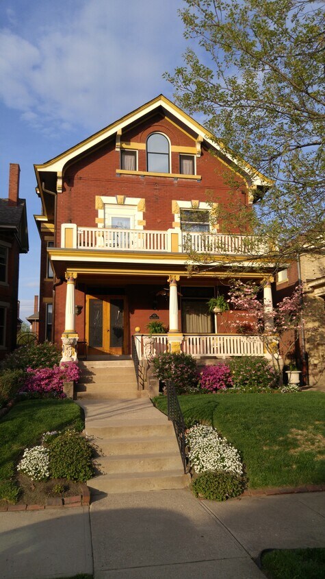 525 Maple Avenue - 525-1 Maple Ave
