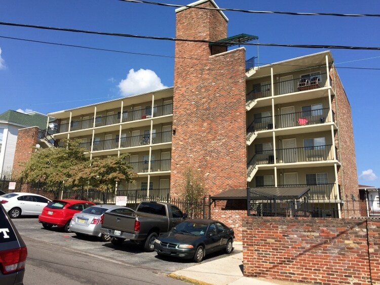 Evian Tower Condos - 510 14th St