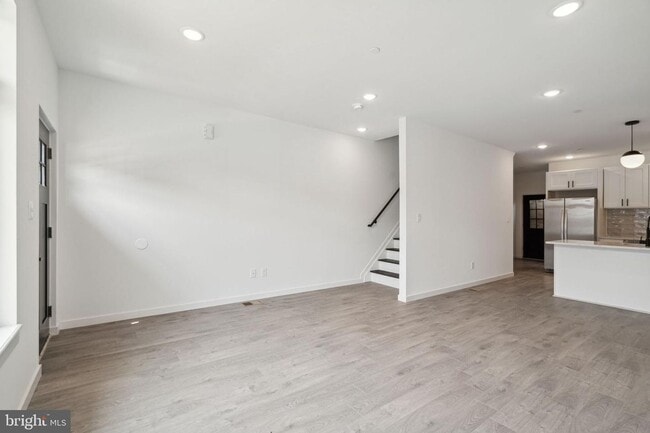 Building Photo - 5629 Warrington Ave