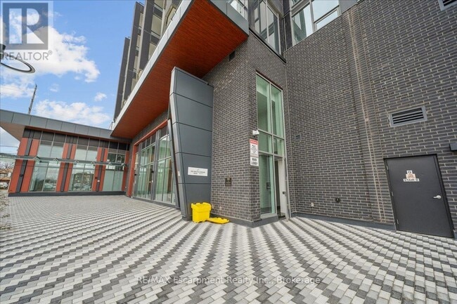 Building Photo - 260 Malta Ave.