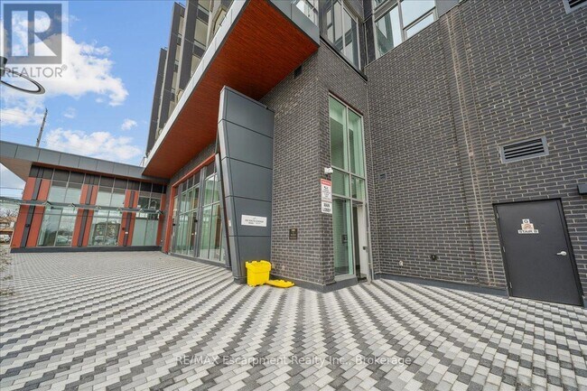 Photo du bâtiment - 260 Malta Ave.