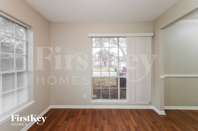 Foto del edificio - 1443 Autumn Dawn Ct