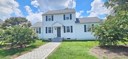 Building Photo - 707 Pegram Ln