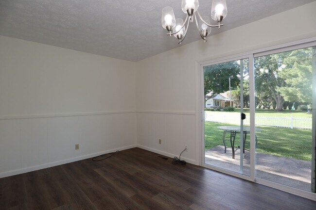 Foto del edificio - 3 Bedroom Thorntown Rambler!