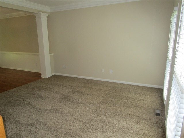 Foto del edificio - 7445 Bronson Way