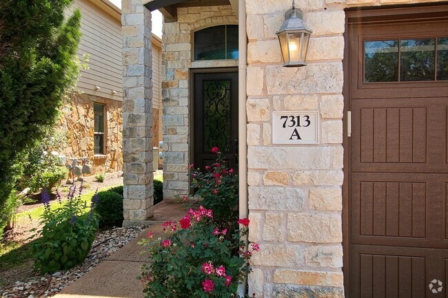 Building Photo - 7313 Colina Vista Loop