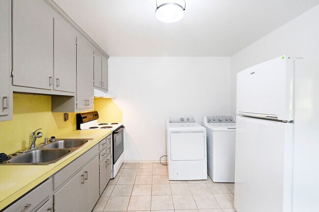 Foto del edificio - Move-in Ready Ivy Apartment