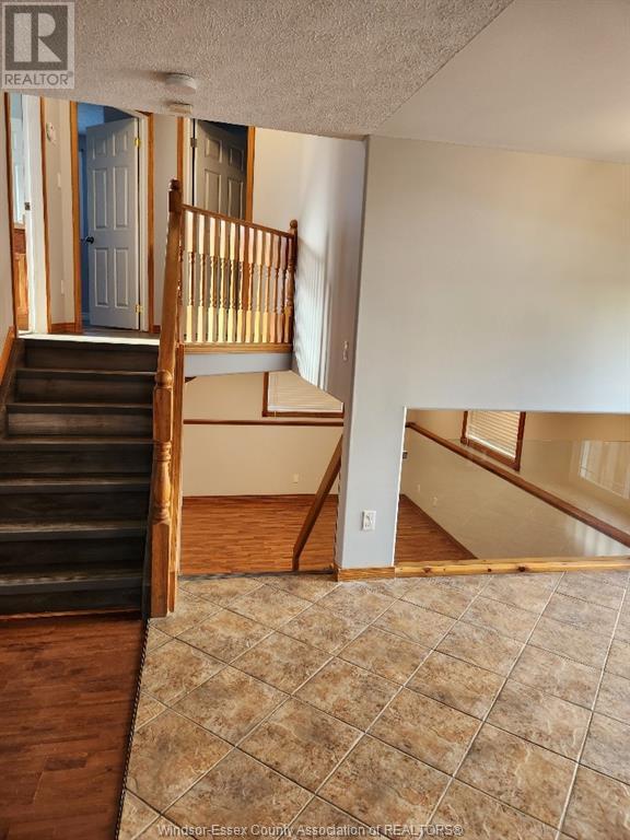 Building Photo - 4061 Maple Leaf Crescent
