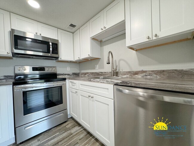 Foto del edificio - Beautiful 2 Bedroom Unit in Gated Finestra Community !
