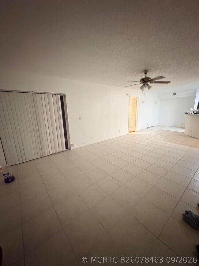 Foto del edificio - 4245 S 57th Ave