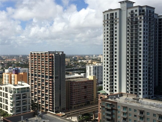 Foto del edificio - 1100 S Miami Ave