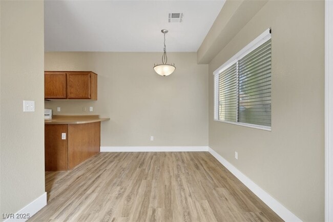 Building Photo - 66 Blue Beak Way