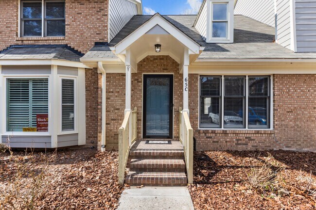 Foto del edificio - 5500 Fortunes Ridge Dr