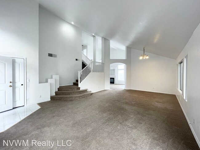 Building Photo - 3 br, 3 bath House - 7906 W Gilmore Ave