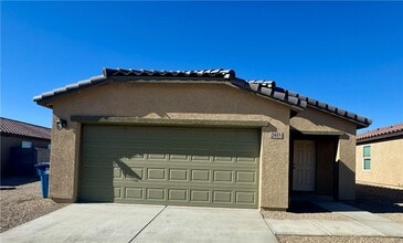 Building Photo - 2455 Tapatio Dr