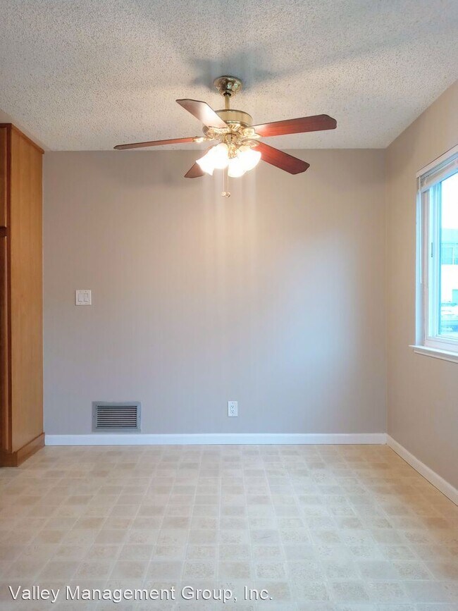 Building Photo - 2 br, 1 bath House - 254 Tradewinds Ct #2
