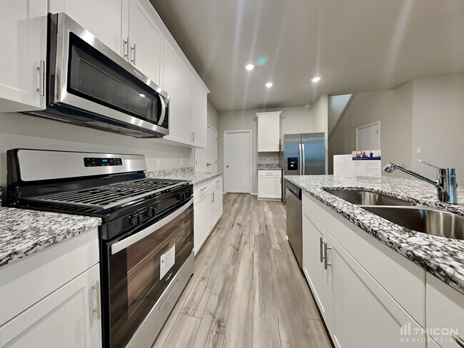 Building Photo - 3504 Gooseneck LN