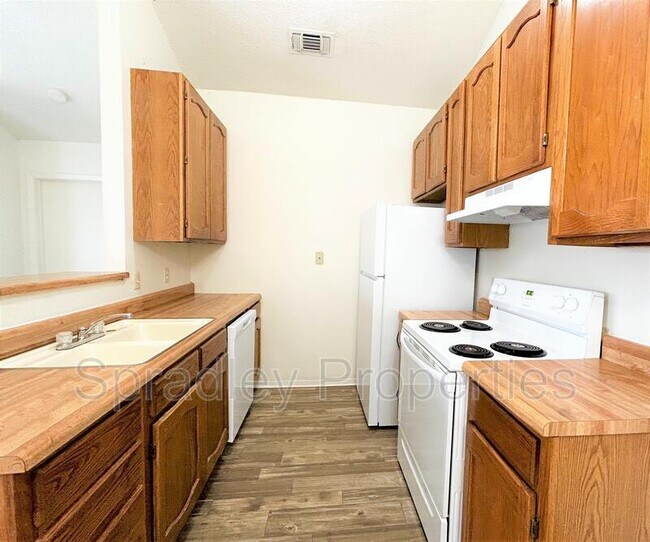 5222 Davy Crockett, Temple, TX 76502 Condo for Rent in Temple, TX