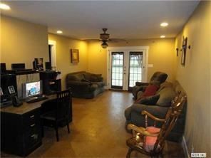 Foto del edificio - 4 br, 1.5 bath House - 8202 Idlewild Road