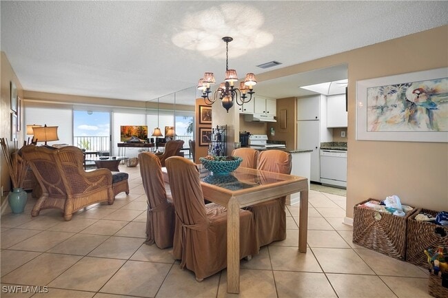 Building Photo - 3443 Gulf Shore Blvd N