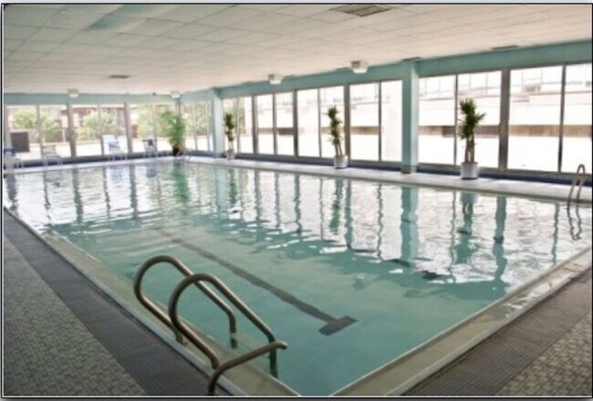Foto del edificio - 4800 S Chicago Beach Dr