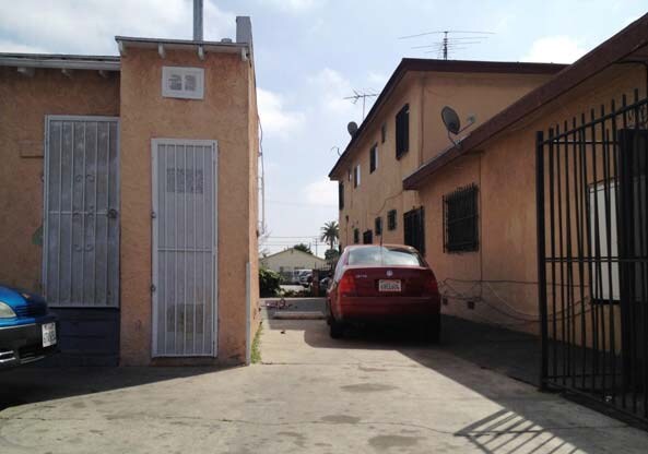 Building Photo - 9617-9623 S San Pedro St